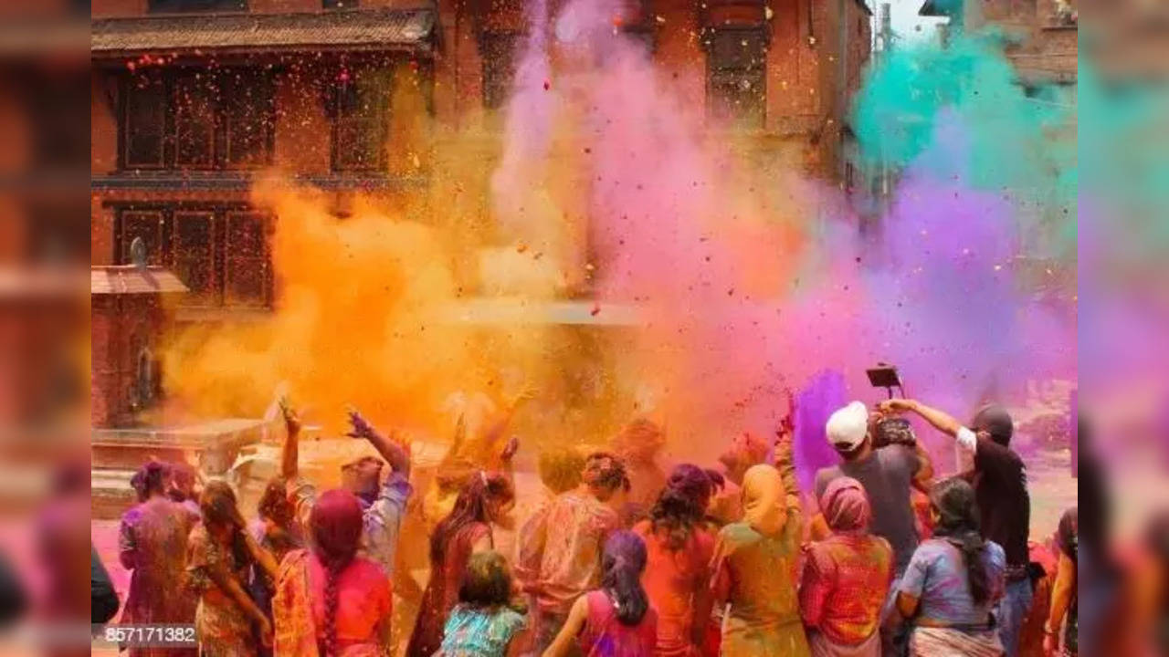 Vibrant Holi Celebrations in Braj, Vrindavan and Mathura 2024