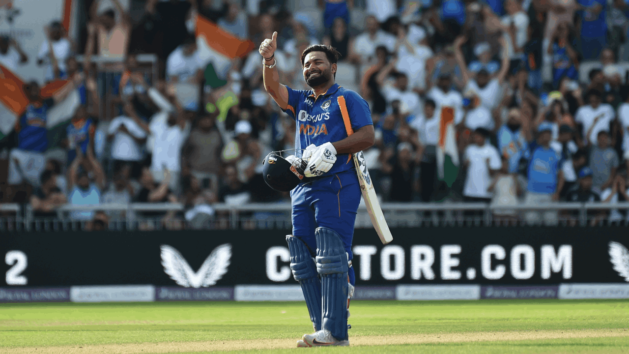 Rishabh PAnt 3rd ODI england-AP (3)