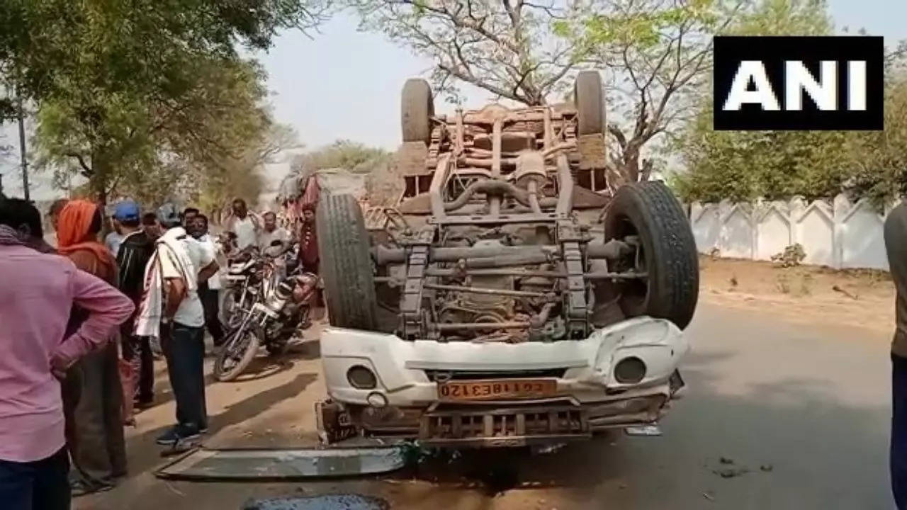 Chhattisgarh road accident: 10 Injured after vehicle overturns in Janjgir-Champa district