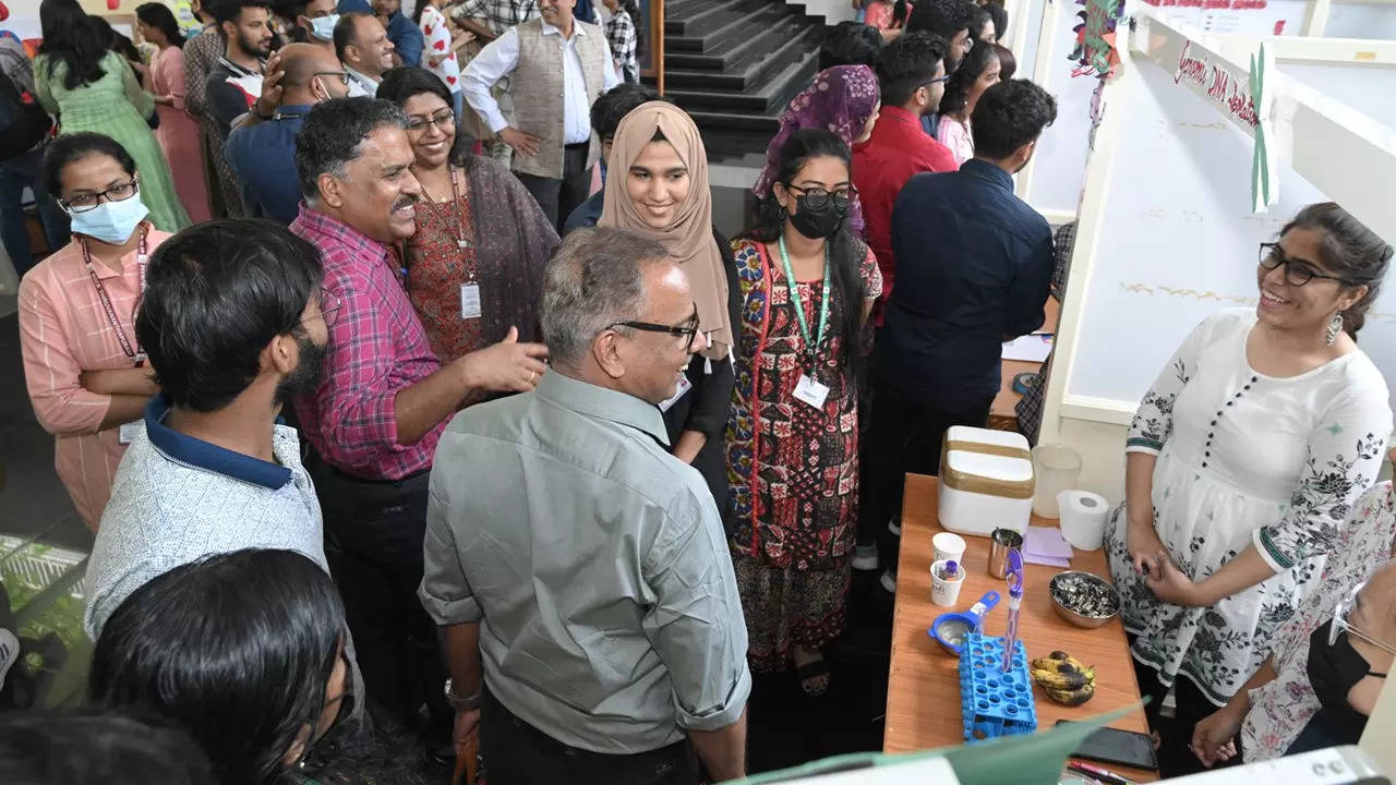 A. Ajayaghosh interacting with students of Rajiv Gandhi Centre for Biotechnology (photo: Twitter)