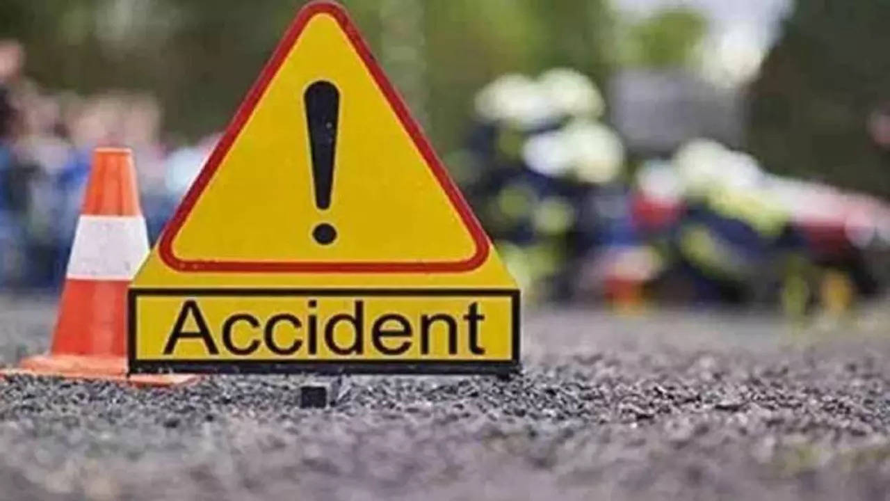 van accident kills four in rajasthan's tonk; two dead after bus turns turtle in j&k's rajouri