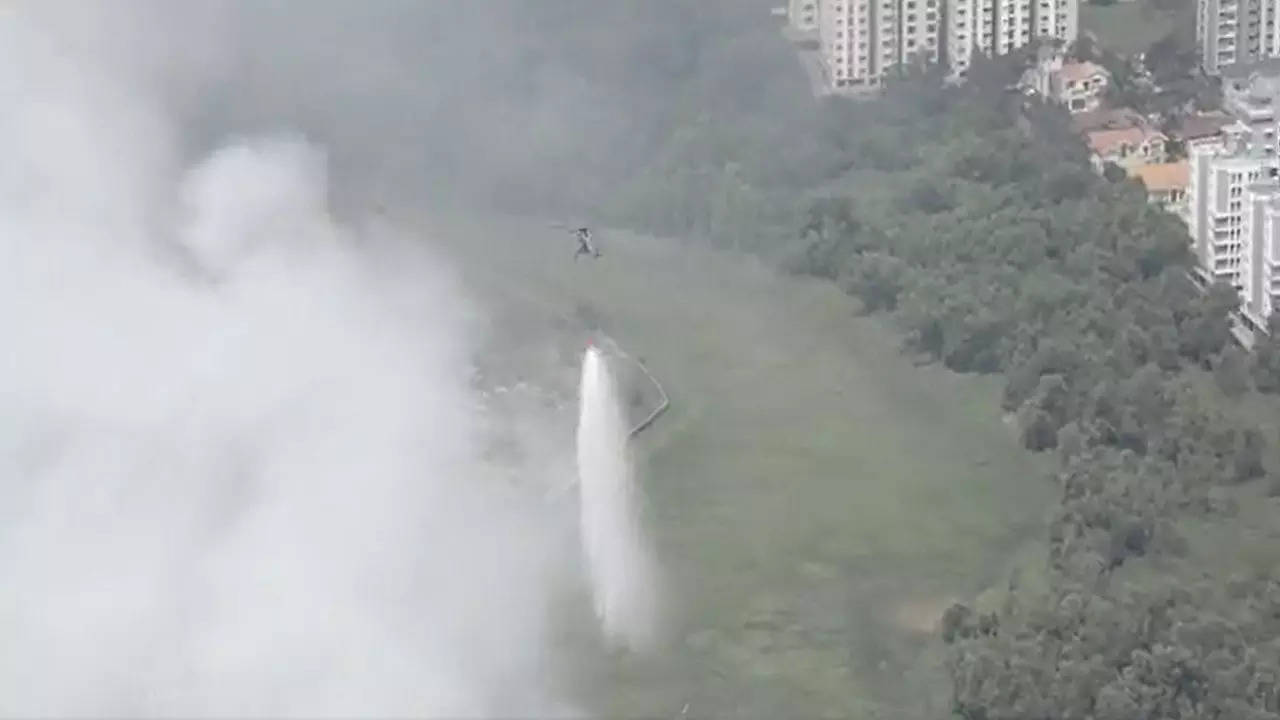 Indian Navy helping in controlling Kochi fire