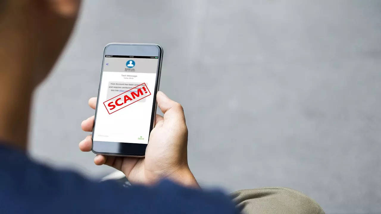 What to do if you receive fake text message from bank (Representative image)