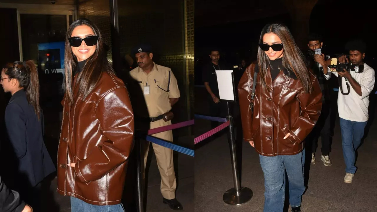 Deepika Padukone at Mumbai Airport