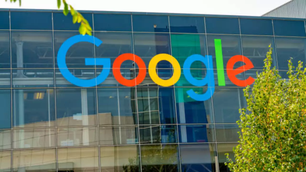 Google now begins laying off employees in China.