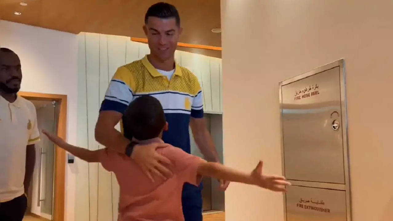 Cristiano Ronaldo wins hearts.