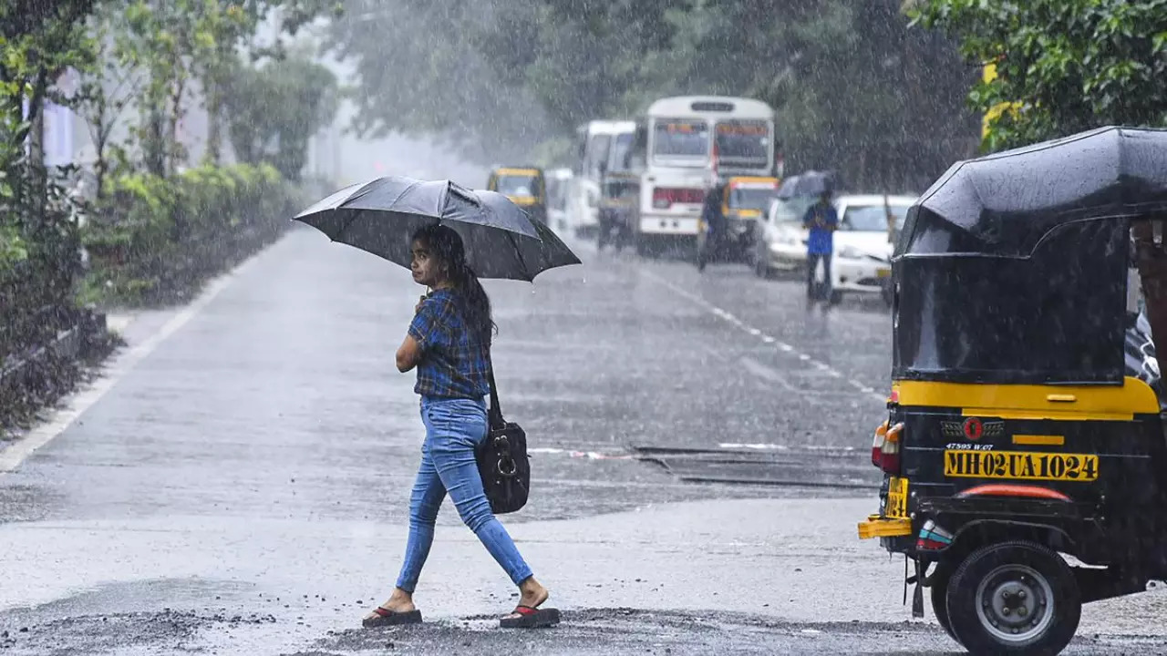 Mumbai will receive light rains.