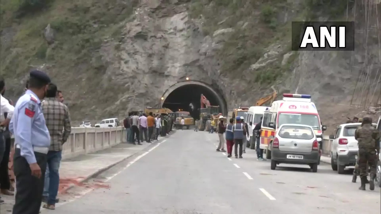 Jammu-Srinagar national highway reopens for traffic. (File image)