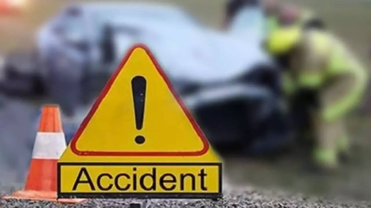 2 Killed, 8 Injured As Speeding Thar Loses Control In Delhi