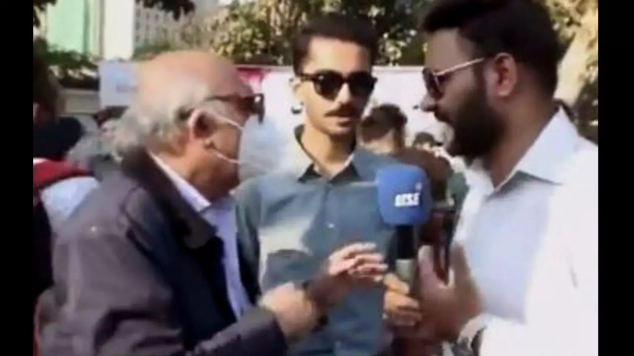 Pakistani dad schools reporter about women's rights in viral video ...