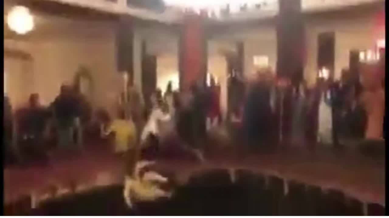 Shadi ka video Viral video Wedding guests fall down as dance floor
