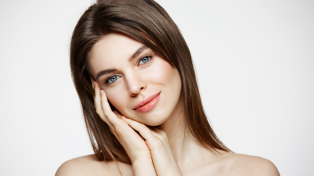 Get glowing skin at home naturally. Pic Credit: Freepik