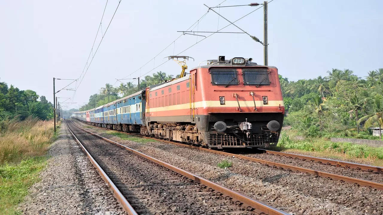 Drunk Ticket Checker Pees On Woman On Amritsar-Kolkata Train (Representative image)