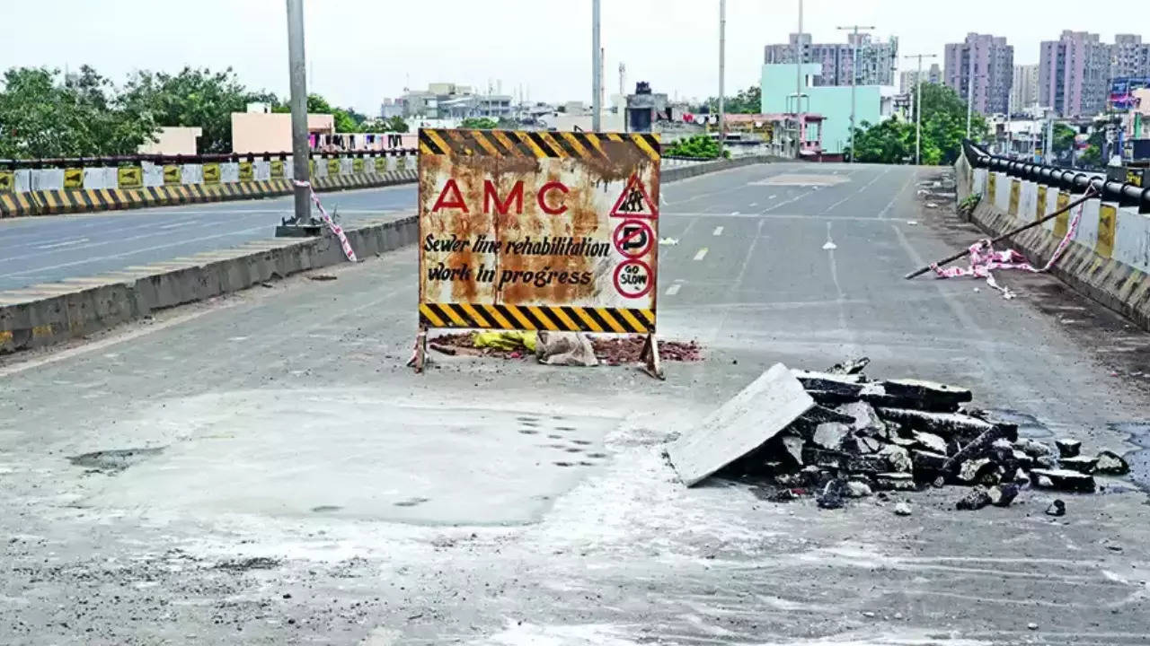 Chhatrapati Shivaji Maharaj flyover in Hatkeshwar