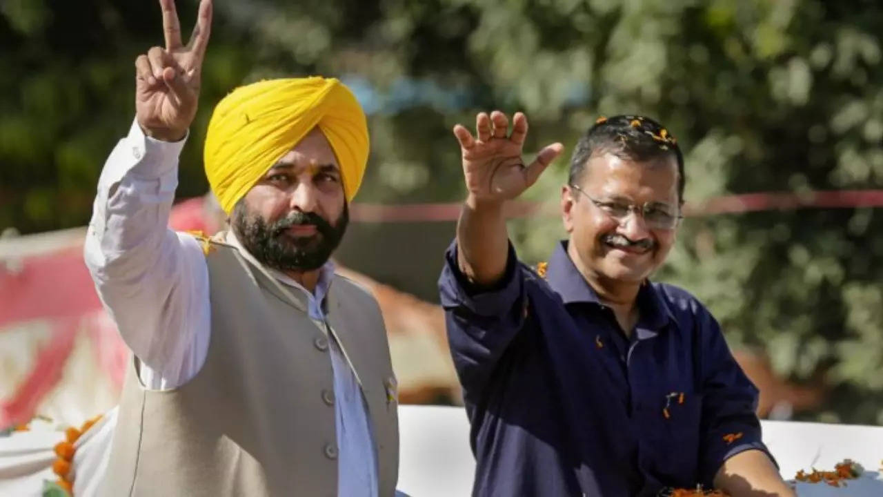 Bhagwant Mann and Arvind Kejriwal