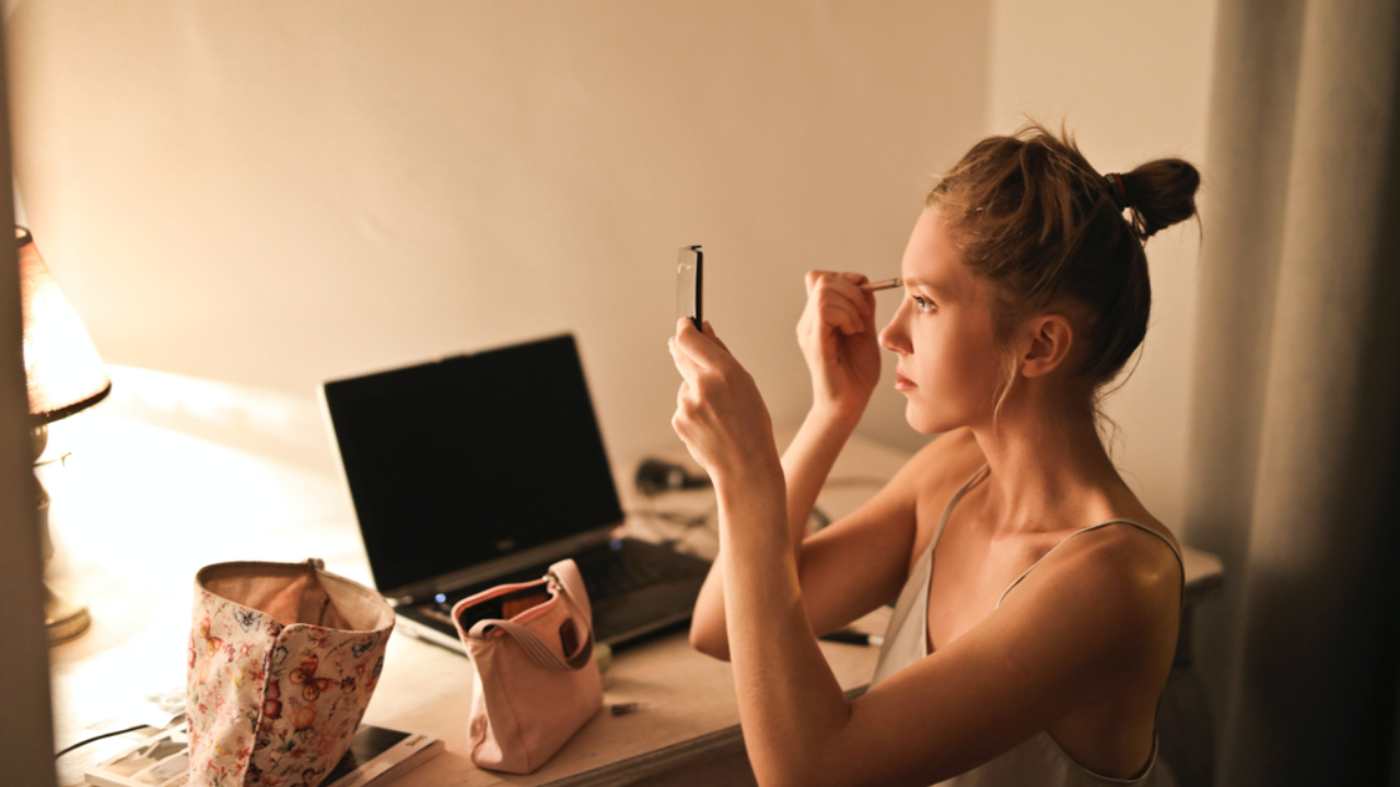 Time-saving beauty tips to get ready quickly in the morning. Pic Credit: Pexels