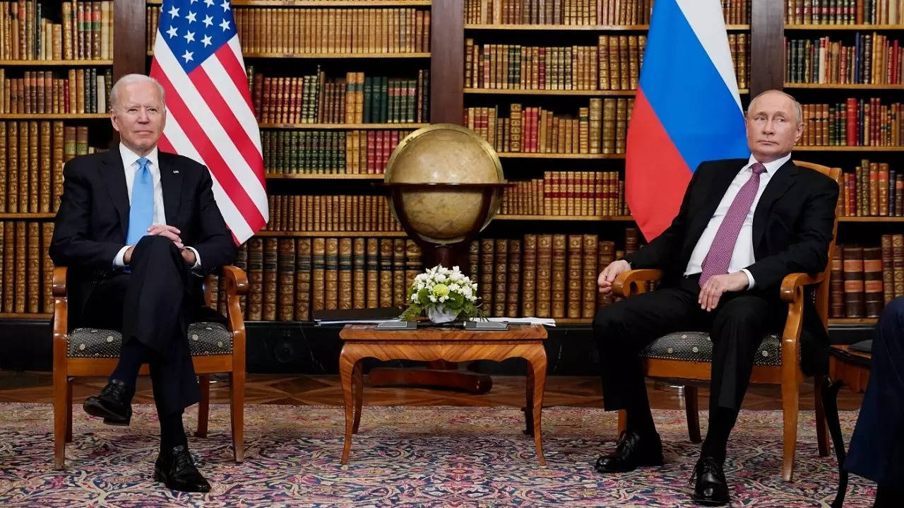 Biden-and-Putin-AP