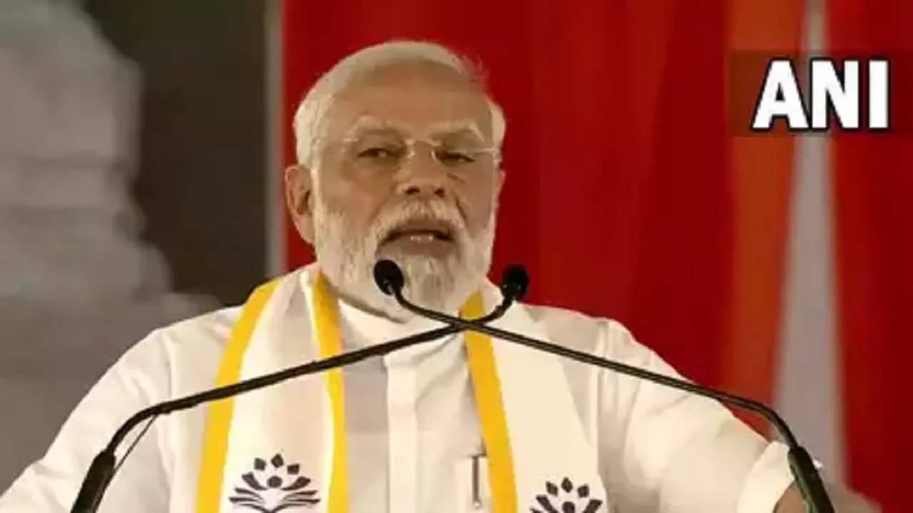 pm modi in hubbali