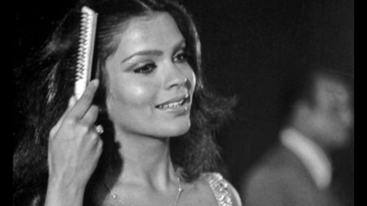 When Zeenat Aman made head turns with sleek silver gown, plunging neckline in 1977. PIC