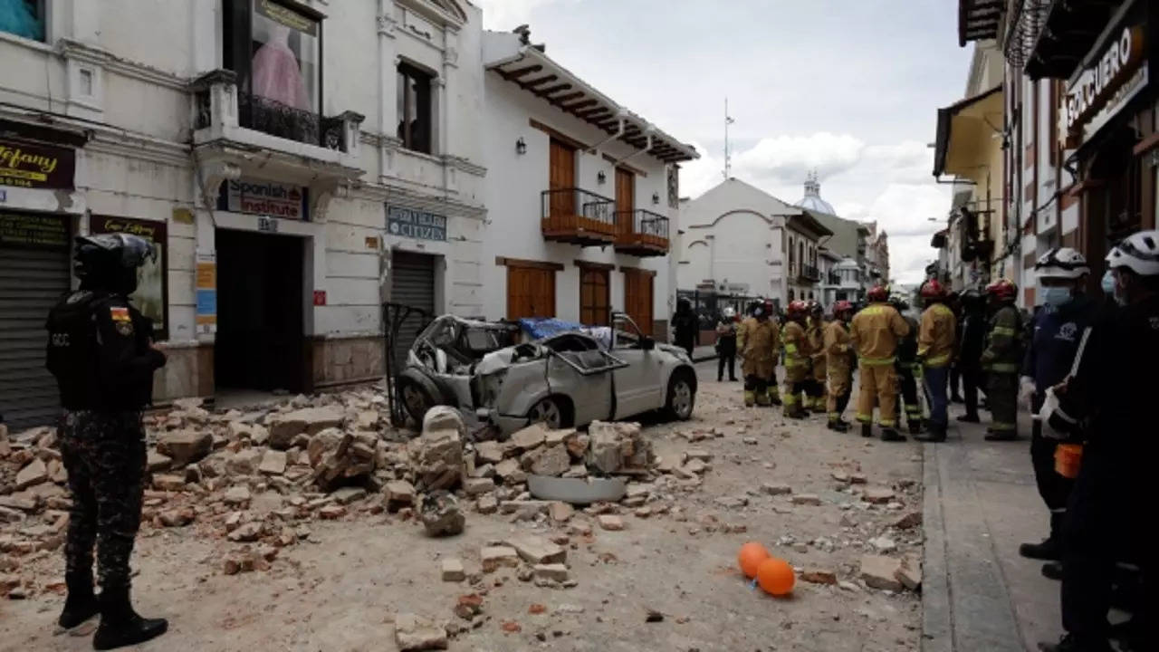 at least 13 killed in tremors of magnitude 6.5 that hit ecuador
