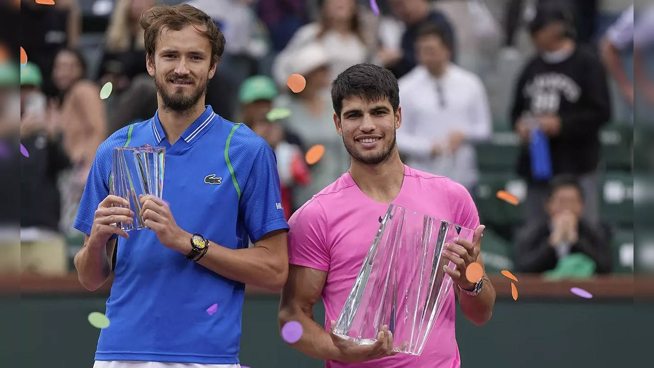 Carlos Alcaraz routs Daniil Medvedev for Indian Wells title, return to