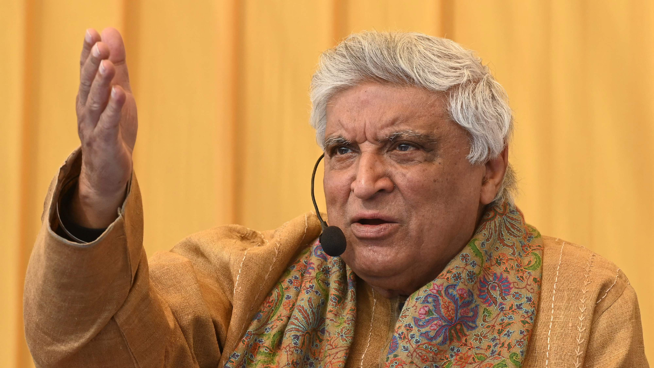 Mumbai Court rejects Javed Akhtar’s plea challenging summons in defamation case