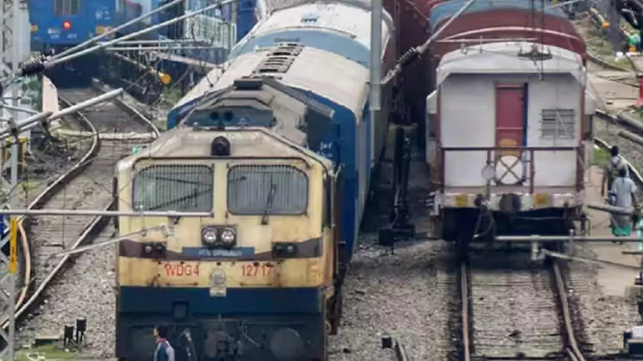 Mumbai Local Train Latest Update