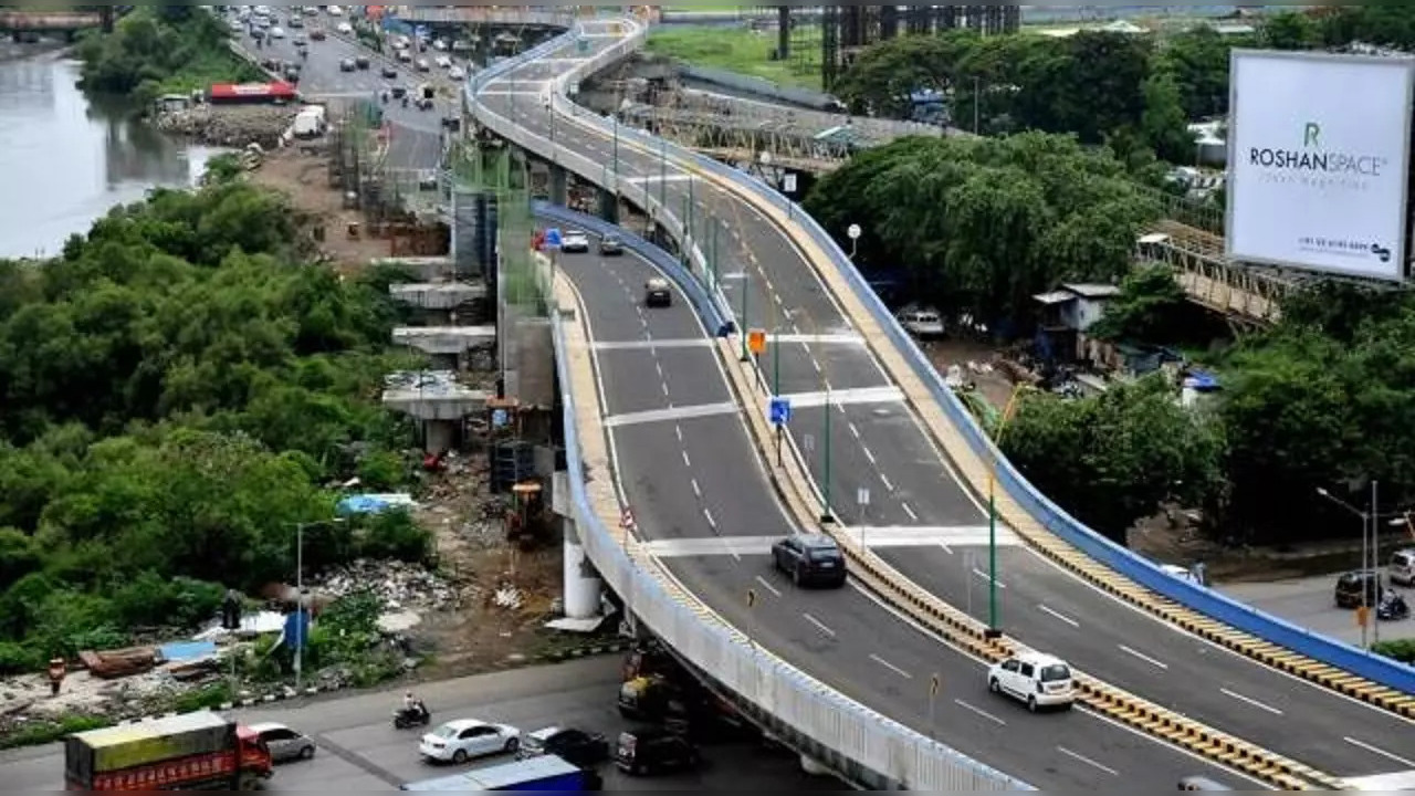 ​Double-decker flyover in Delhi