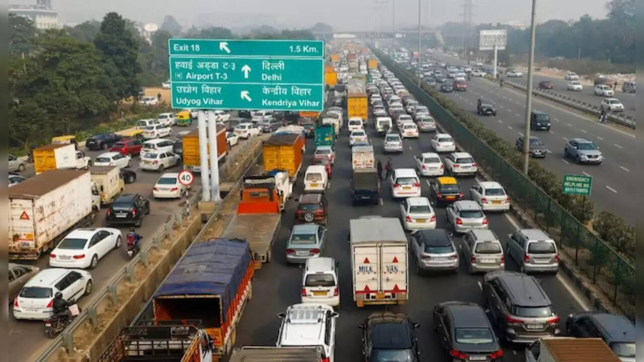 Delhi-Gurugram highway.