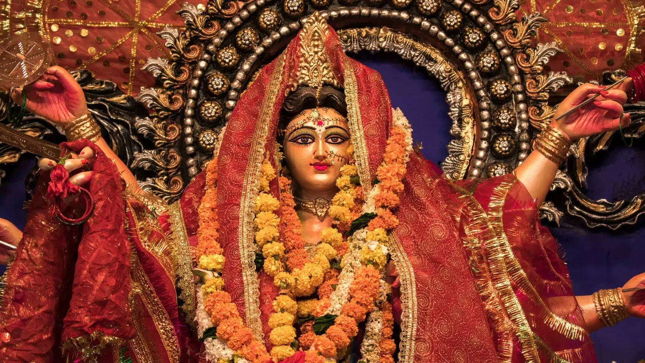 Navratri 2023: Human blood is offered to Goddess Durga in this temple ...