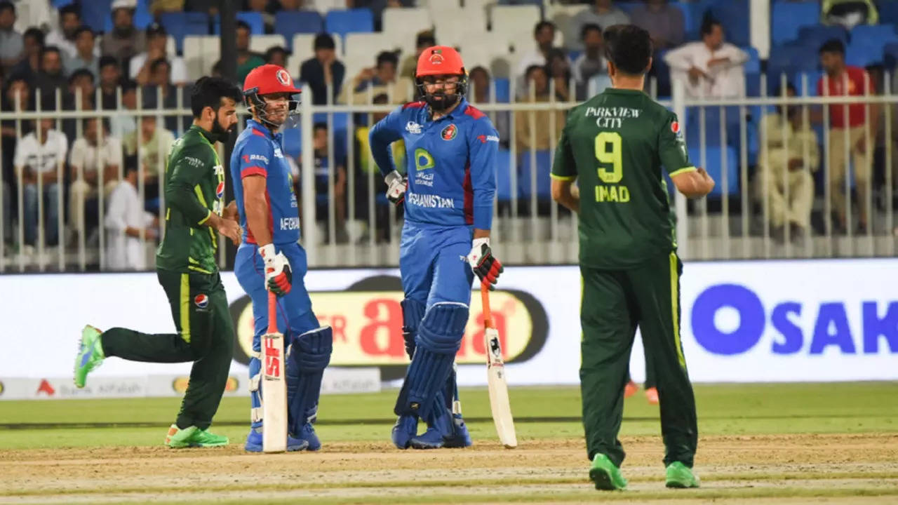 Afghanistan beat Pakistan in 1st T20I.