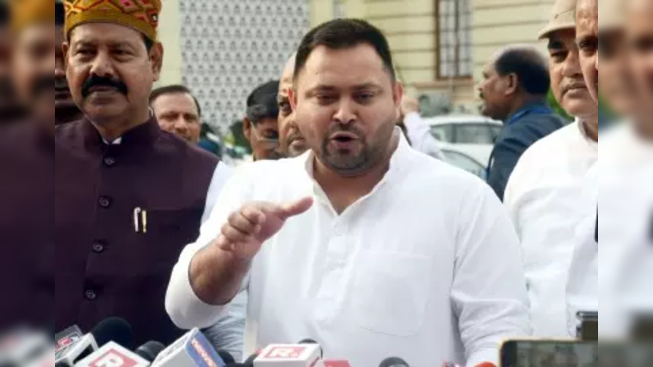 Tejashwi Yadav appears before CBI in land-for-jobs scam case