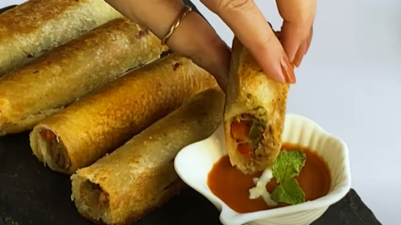 Ramadan Recipes: Upgrade your Iftar party with this Crispy Mutton Tube Recipe - WATCH