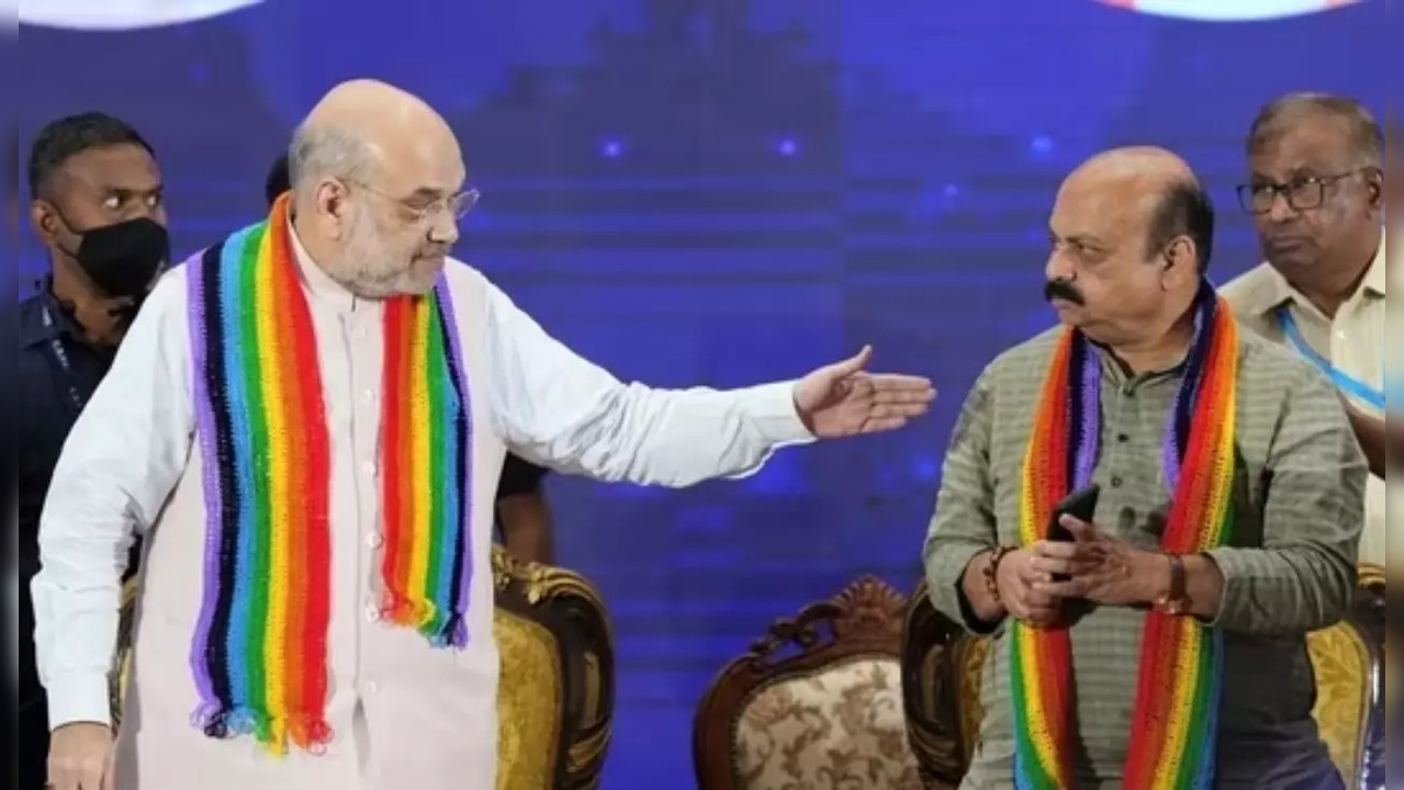 Amit Shah and Karnataka Chief Minister Basavaraj Bommai.