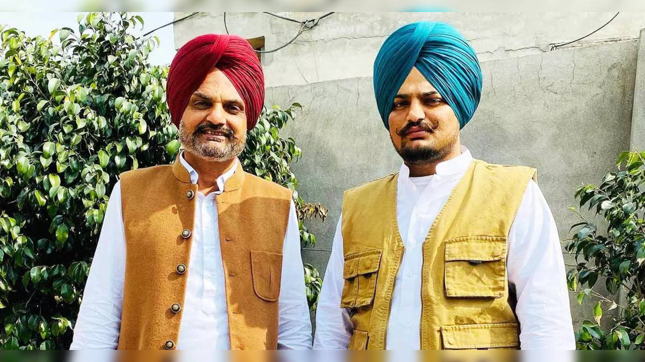 Sidhu Moosewala's father alleges death threat (File Photo)