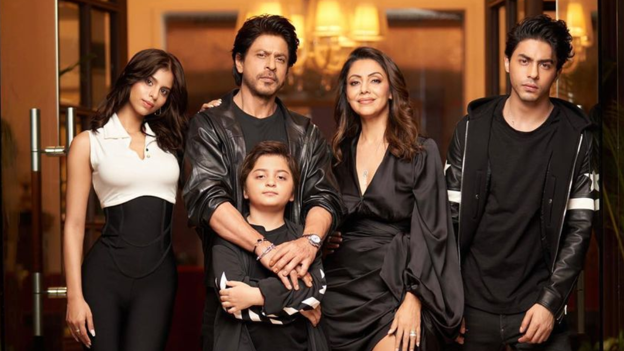 SRK, Gauri, Suhana, Aryan, AbRam pose for family PIC to announce coffee table book