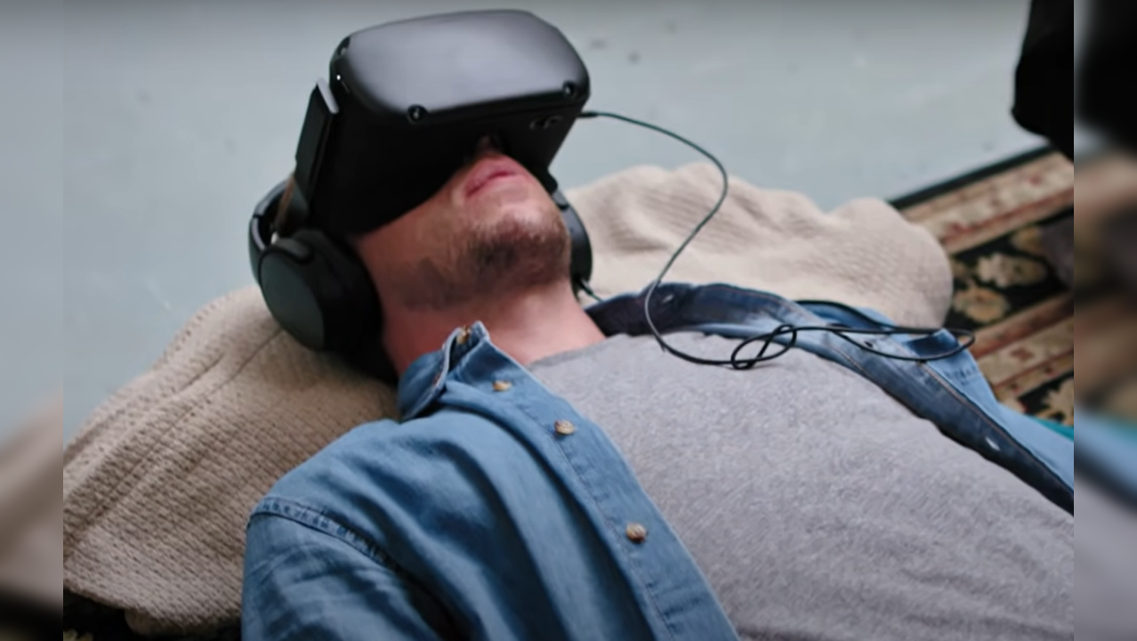 Facing death through Virtual Reality