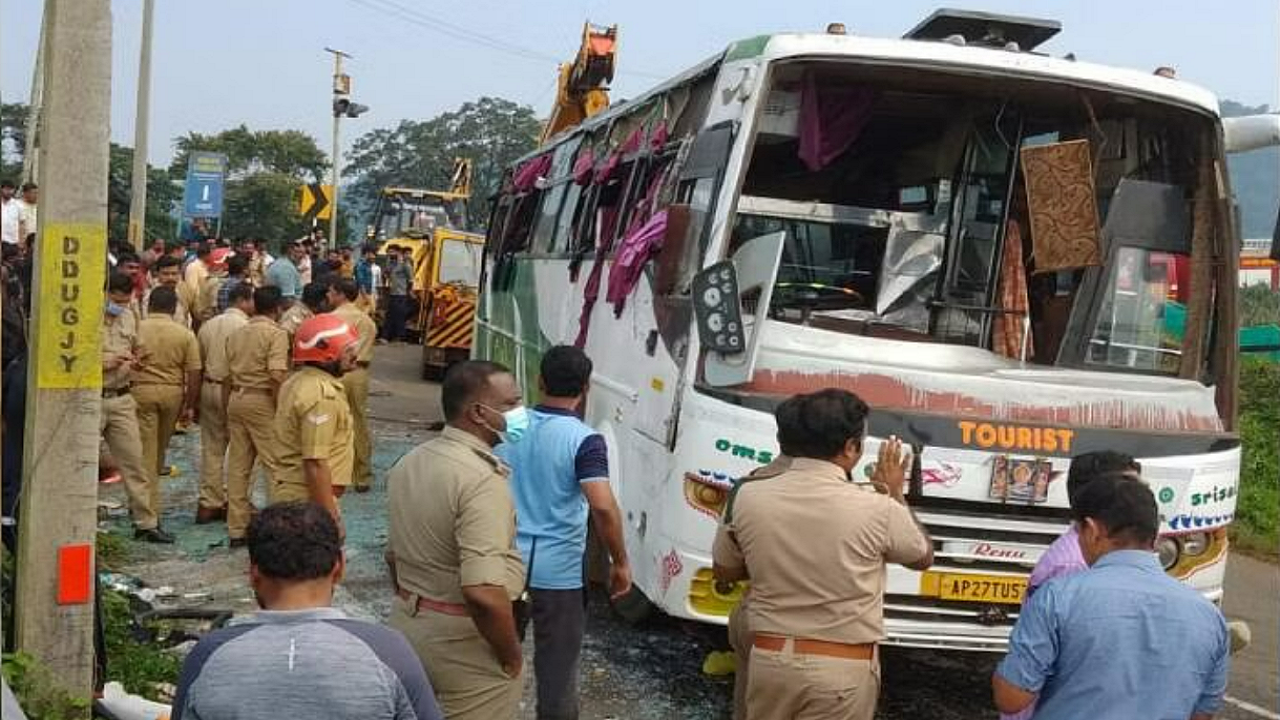 Bus carrying over 60 Sabarimala devotees plunges into gorge