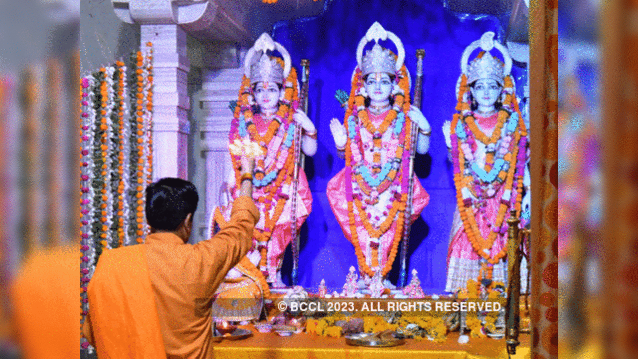 Ram Navami 2023: Ramayana should be worshiped along with Ram Darbar, chant the name of Lord Ram