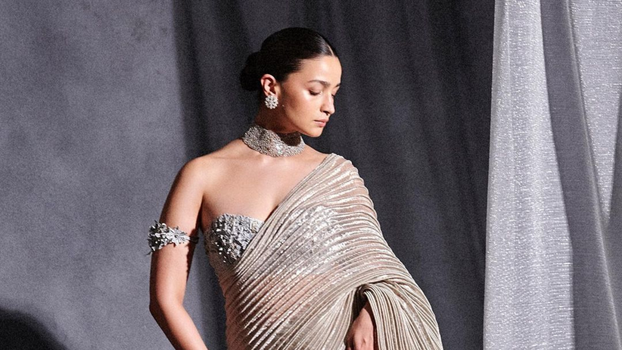 Alia Bhatt in Silver Saree