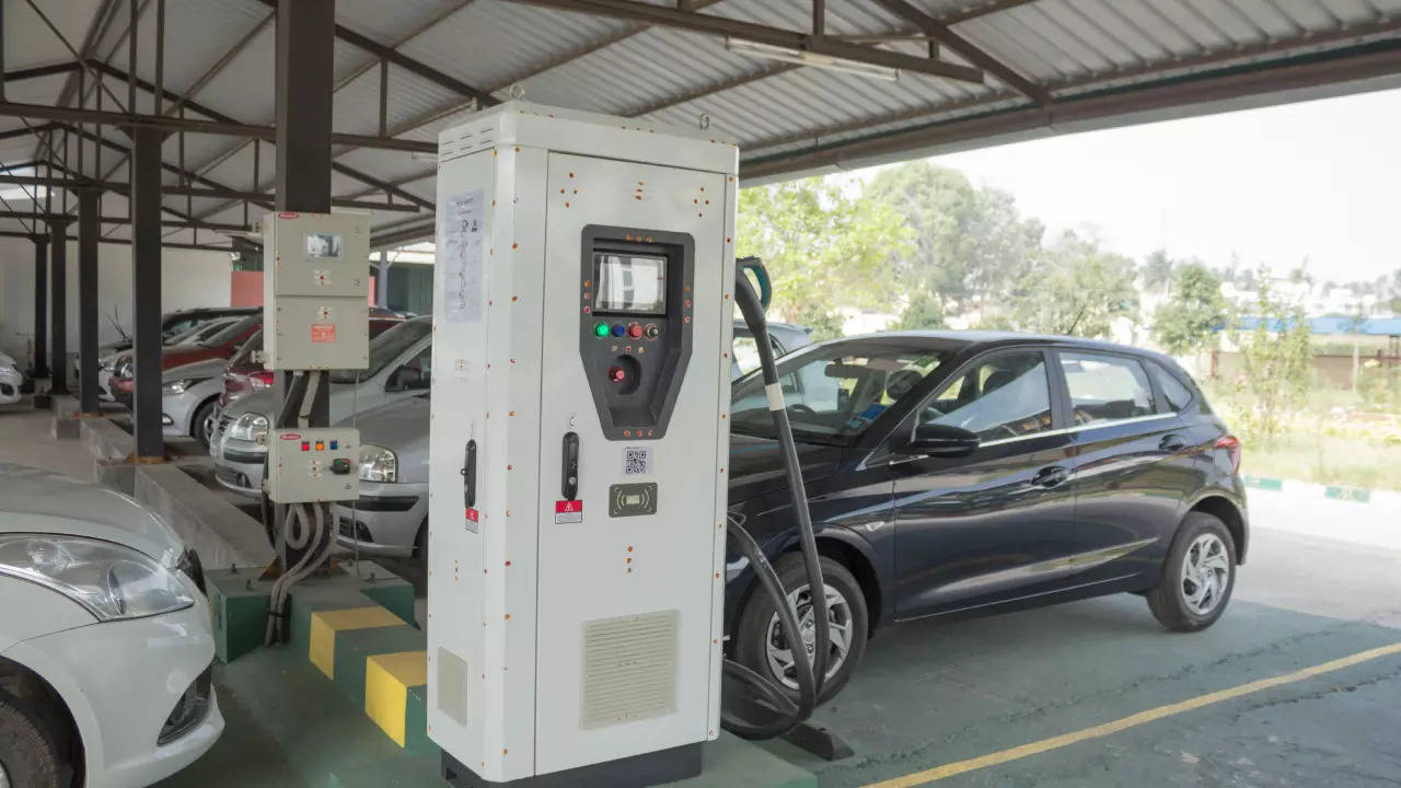 The EV charging cost goes up by 14-18 per cent in Mumbai.