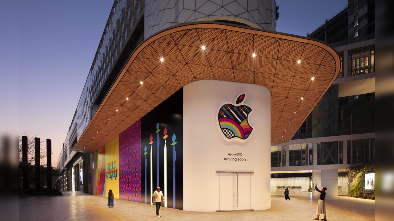 iCONIC! Stunning first pic of Apple's grand India retail store in Mumbai