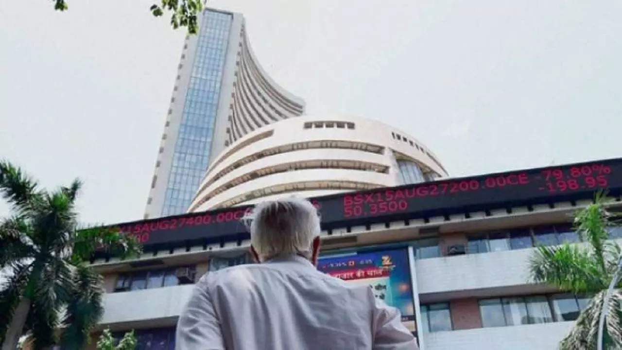 Stock Market Today highlights April 6 2023 Nifty ends near 17600 Sensex closes over 100 points banking shares trade in red