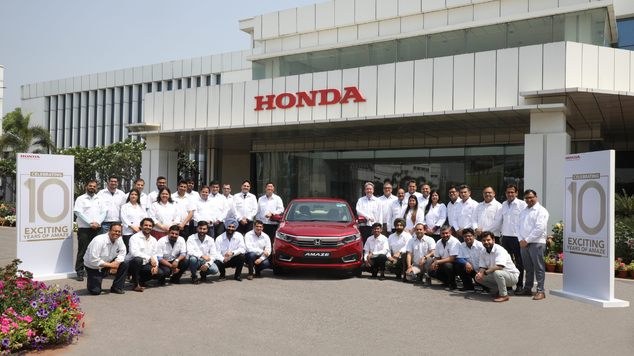 Honda Cars India Ltd. Team with Amaze sedan