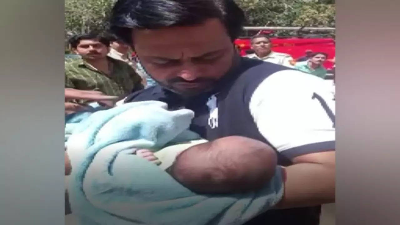 Baby rescued from fire