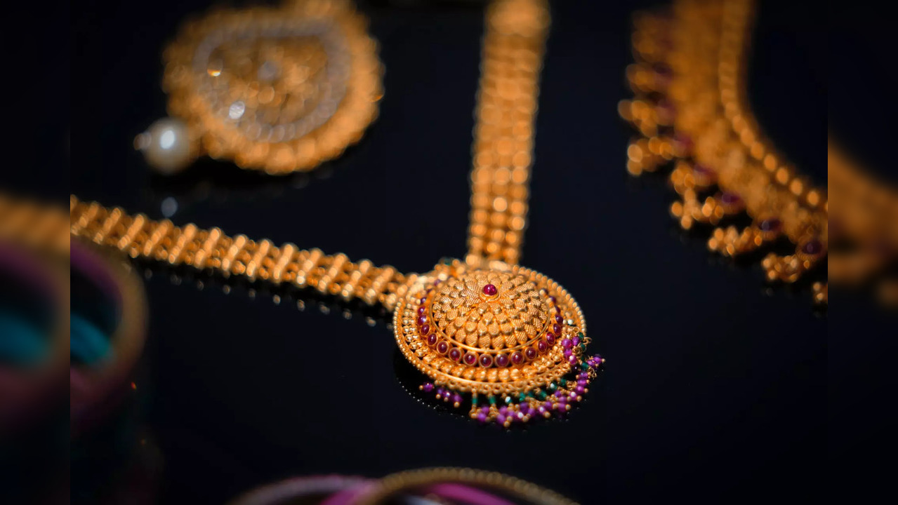 India's gold imports down 30% to USD 32 billion due to high customs duty, global uncertainties