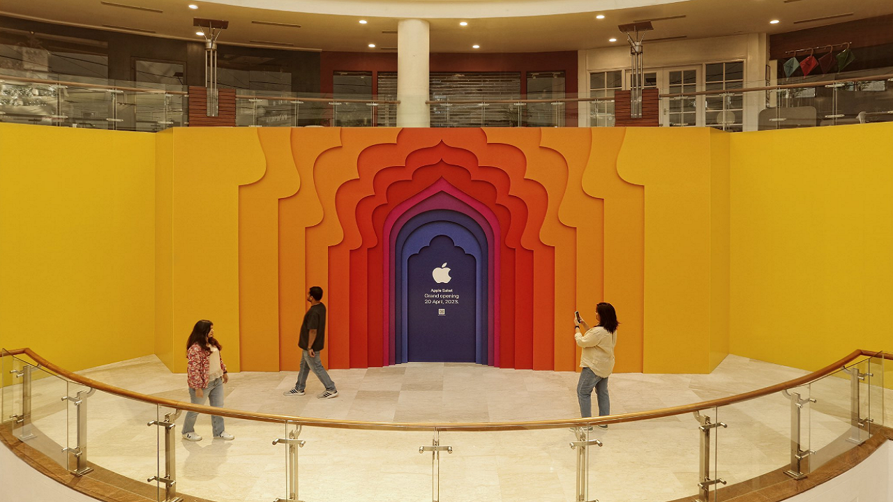 coming-soon-delhi-s-apple-store-to-open-next-week-design-is-inspired