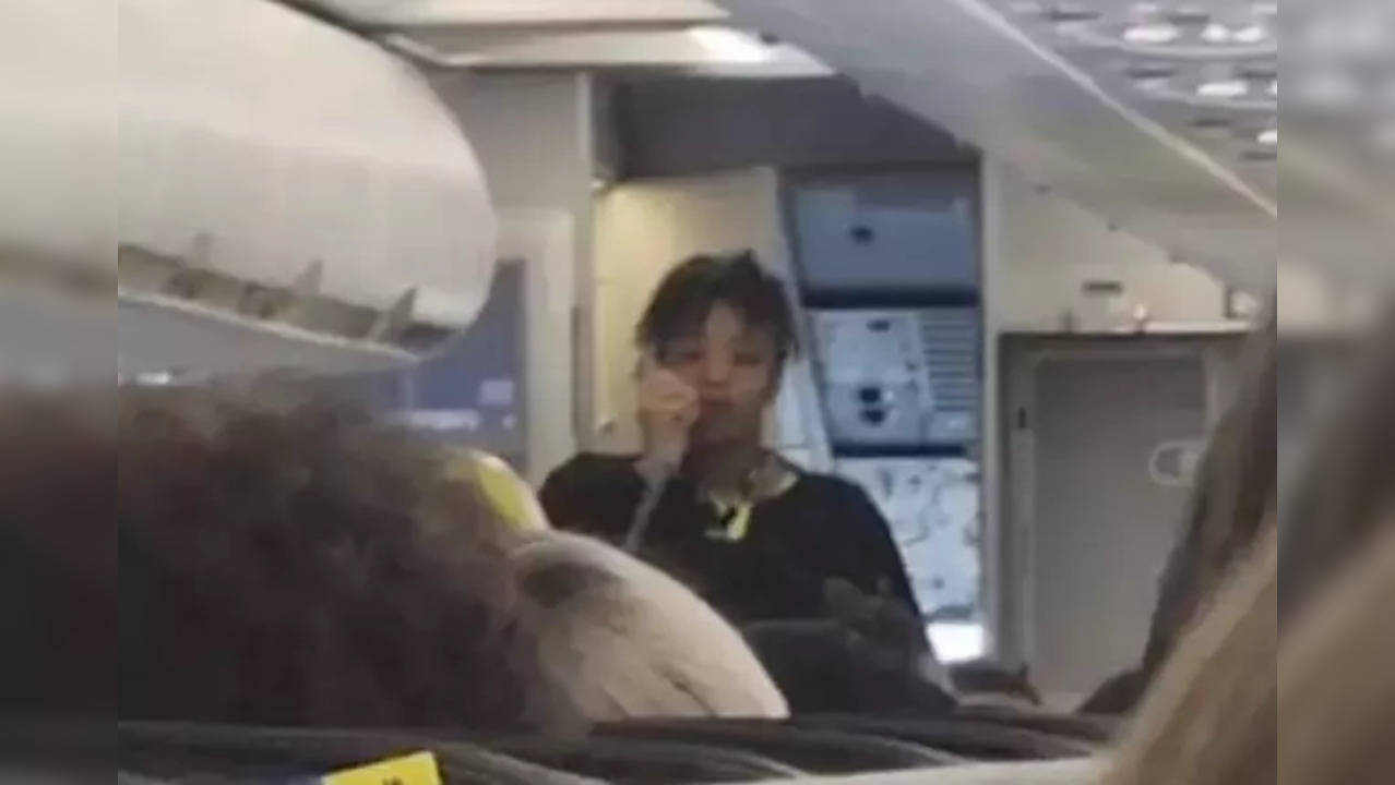 Flight attendant blasts her own airline