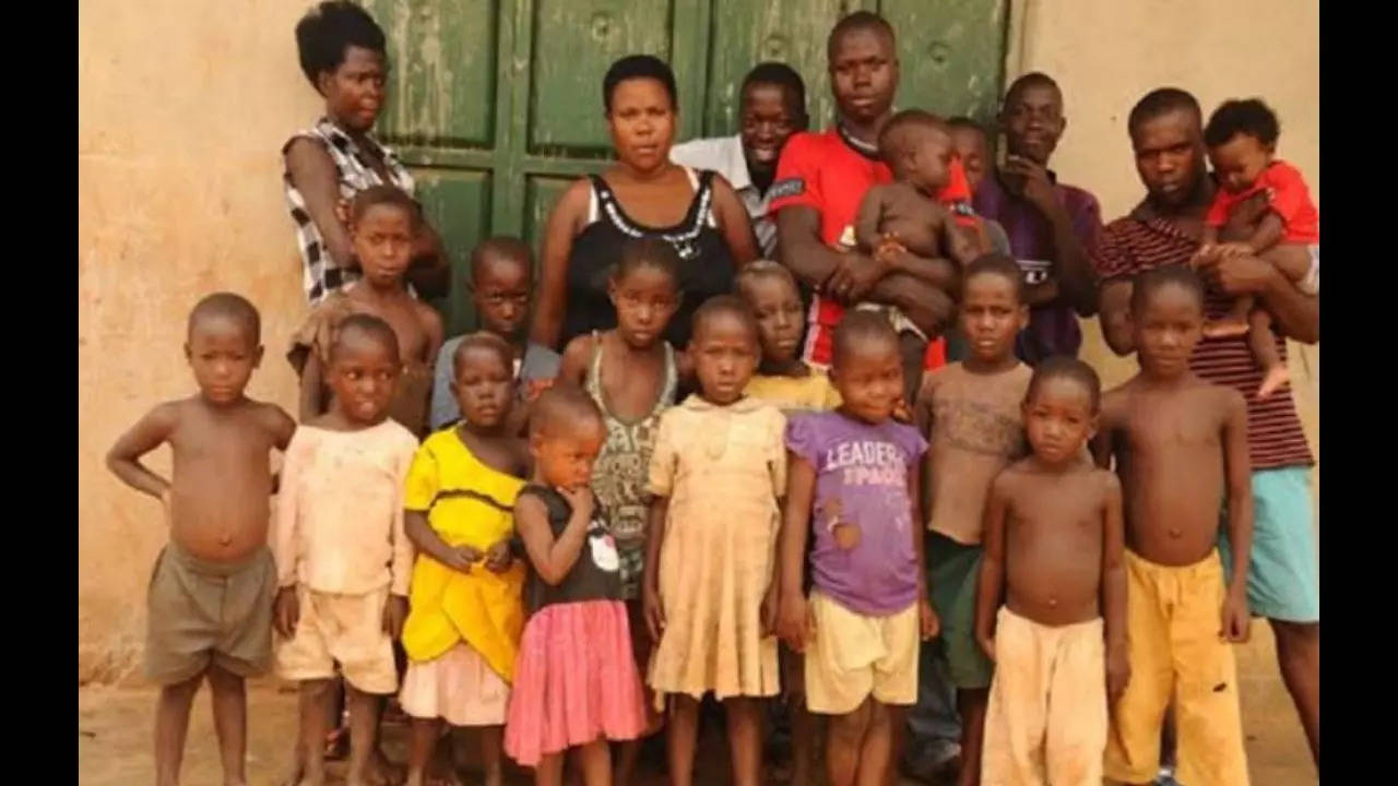 This African Mother Gave Birth To 44 Children By The Age Of 40, She Is The 'Most  Fertile Woman' In The World