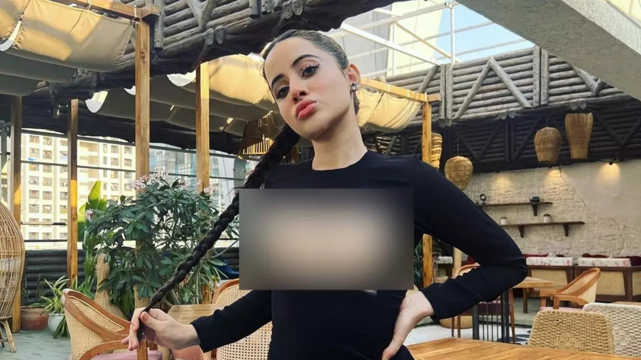 Urfi Javed Leaves Fans In SHOCK As She Shares Her Video In Painted Breasts. Gets BRUTALLY TROLLED